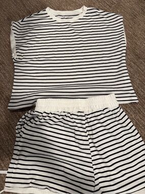 Amazon White and Black Striped Two-Piece Lounge Set